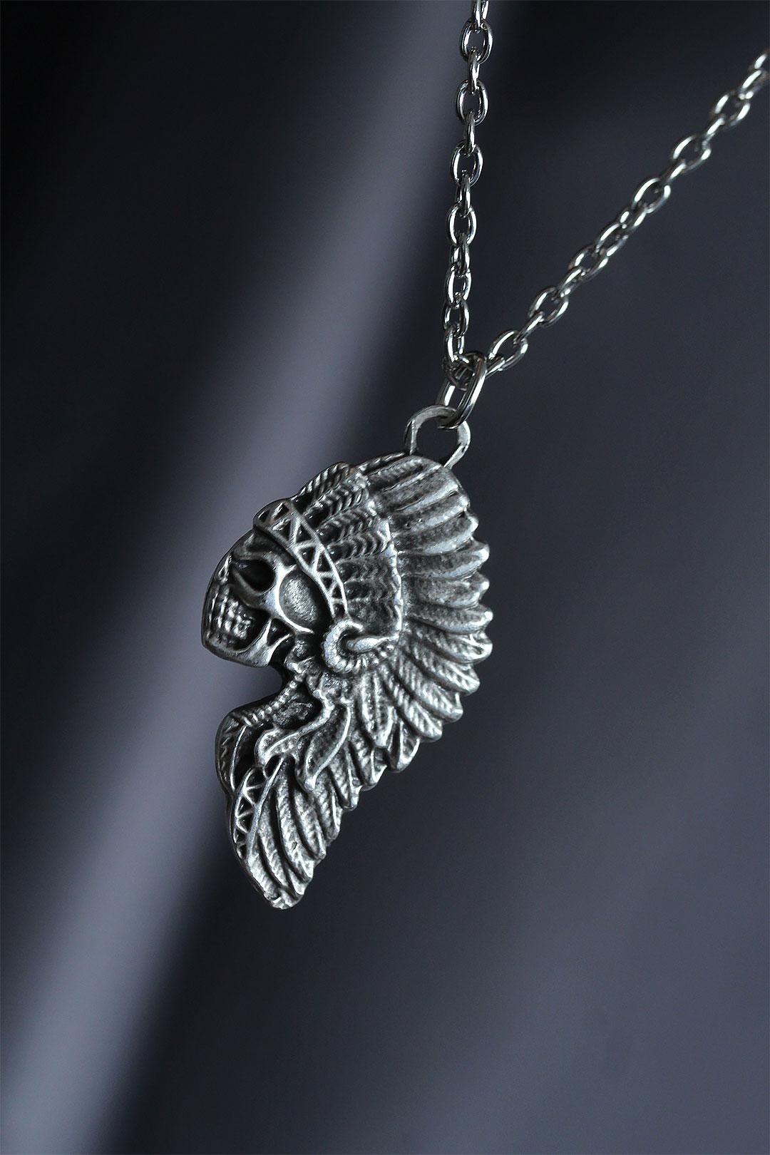 Kızılderili Kuru Kafa Model Gümüş Renk Metal Zincirli Erkek Kolye