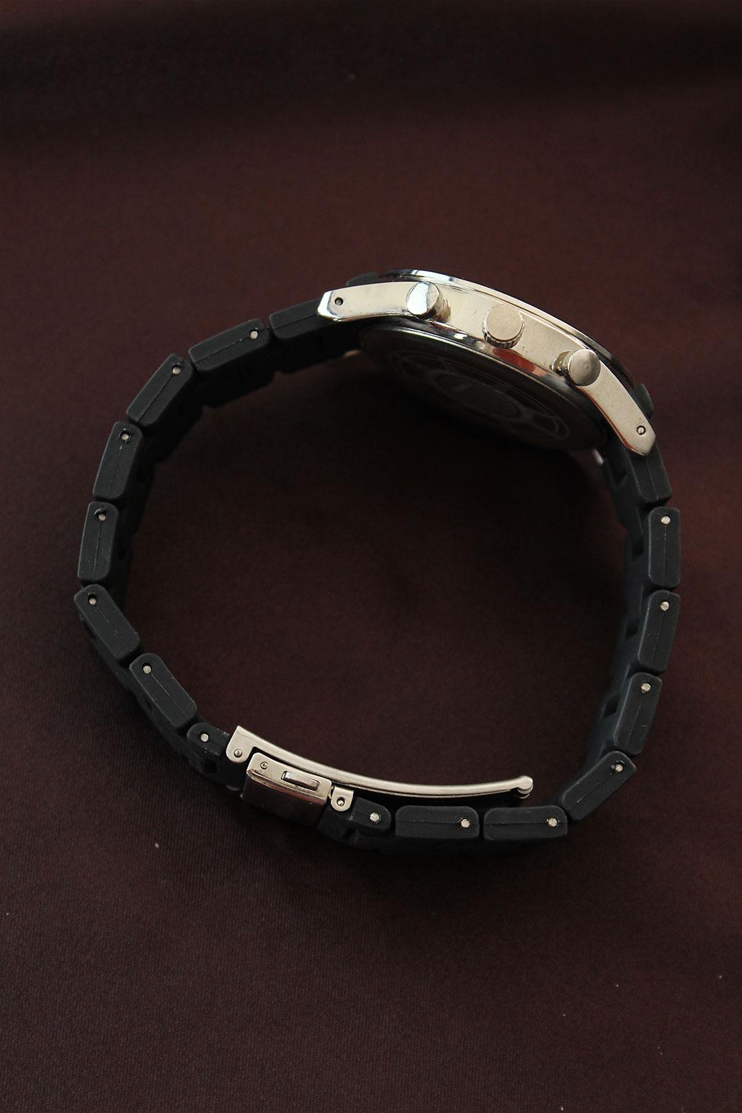 Siyah Silikon Kordonlu Gümüş Metal Kasalı Sevgili Saati